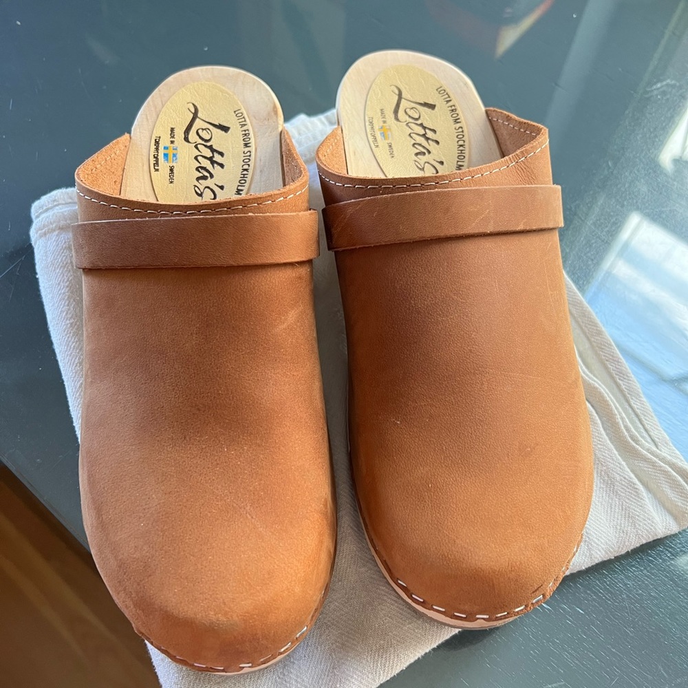 Lotta from Stockholm Classic Brown Oiled Nubuck Clogs